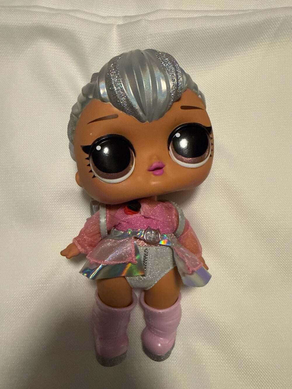 LOL doll B.B. Kitty Queen 11-inch Large Doll with Accessories - Picture 3 of 4
